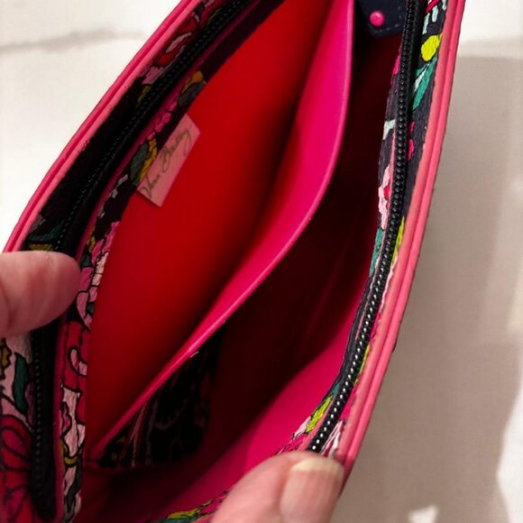 Vera Bradley Classic Wristlet in Retired Petal Paisley Pattern on Vinyl Exterior - Picture 6 of 6